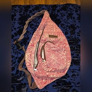 Unionbay Rope Sling Bag Paisley Print Red & Cream Colored GUC
